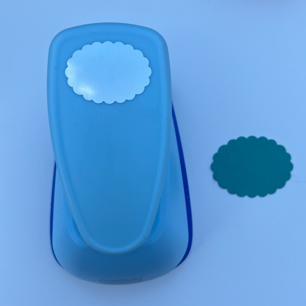 Marvy Uchida Clever Lever 2” Scalloped Oval Paper Punch Crafting Card Making